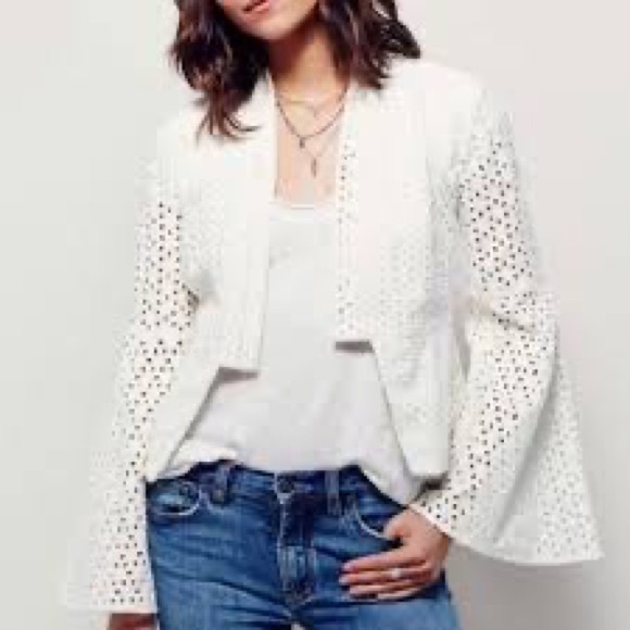 Free People White Eyelet Blazer with Bell Sleeves - Boho Romantic Style - Picture 1 of 3